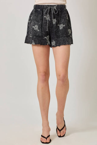 60968 Washed Embroidery Shorts