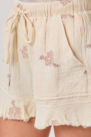 60968 Washed Embroidery Shorts