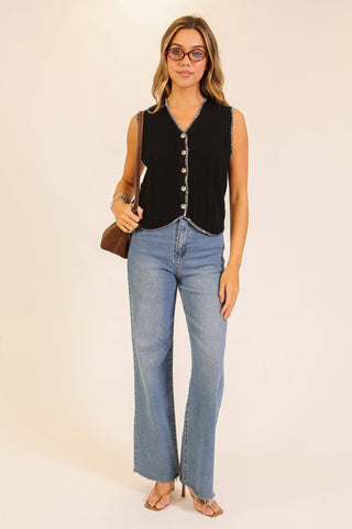 Contrast Trim Button-Front Knit Vest 2